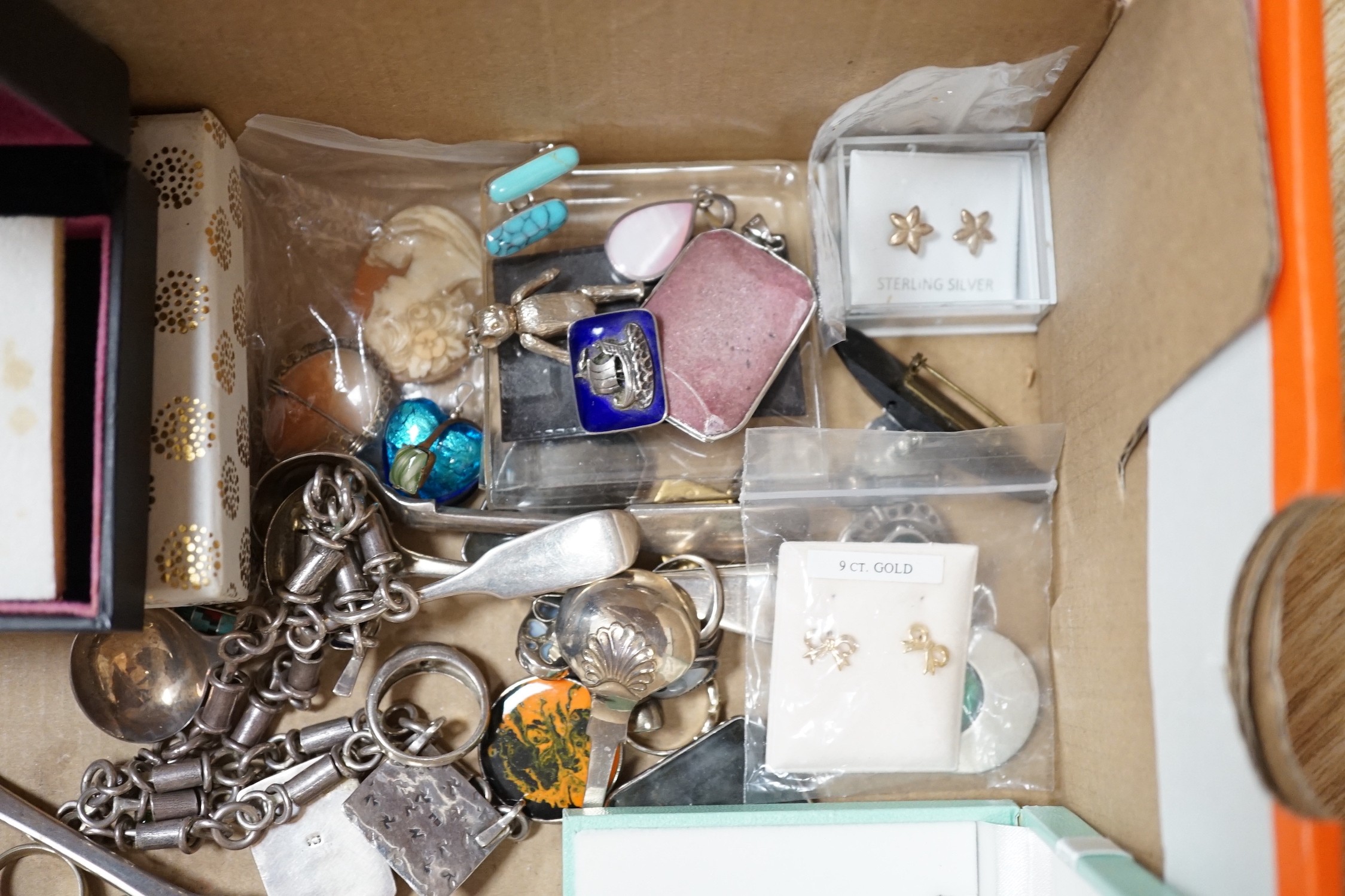 Assorted costume jewellery including silver jewellery.